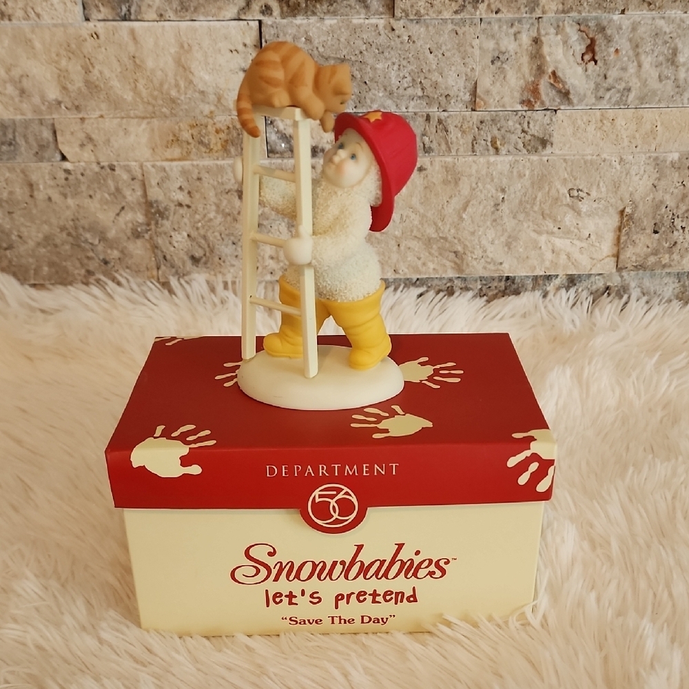 Department 56 2001 Snowbabies Let's Pretend Figurine Save The Day